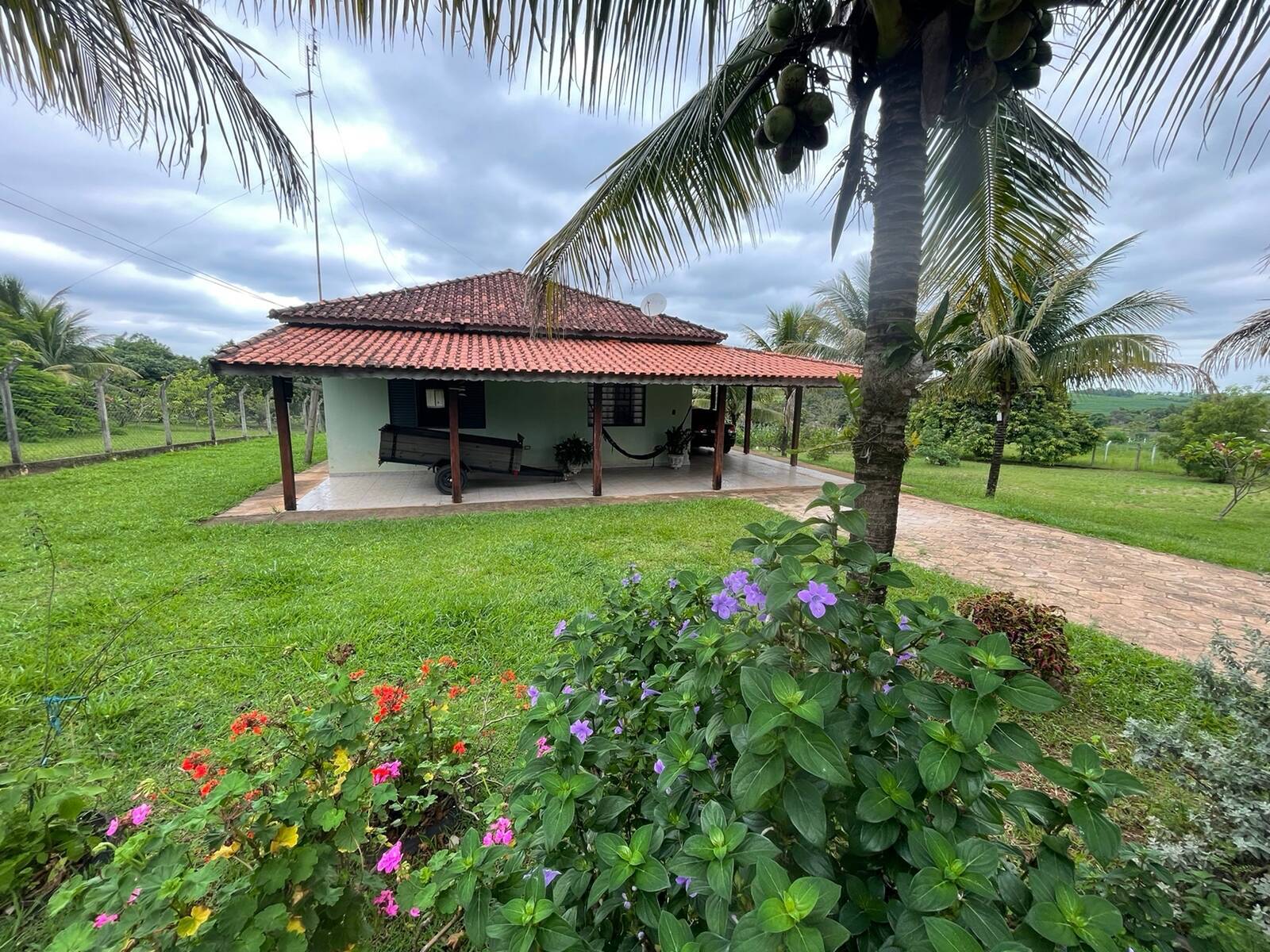 Chácara à venda com 3 quartos, 218m² - Foto 13