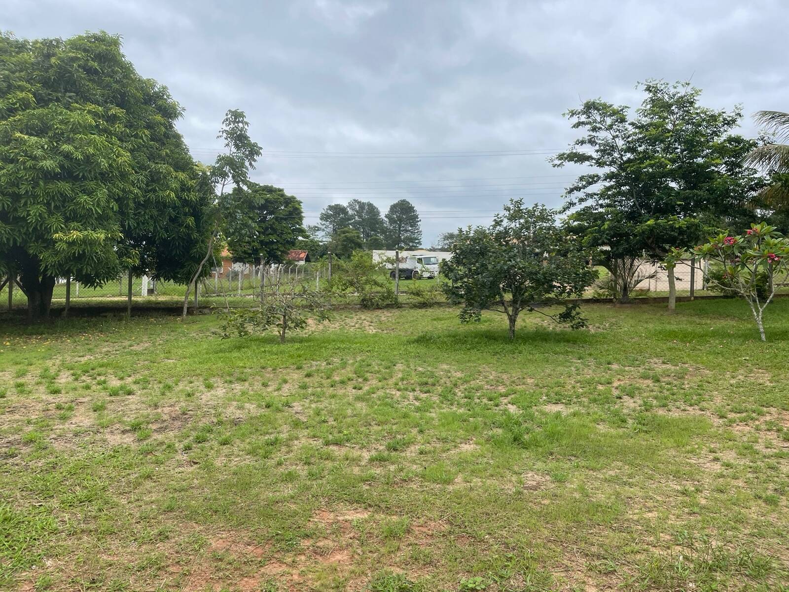 Chácara à venda com 3 quartos, 218m² - Foto 30