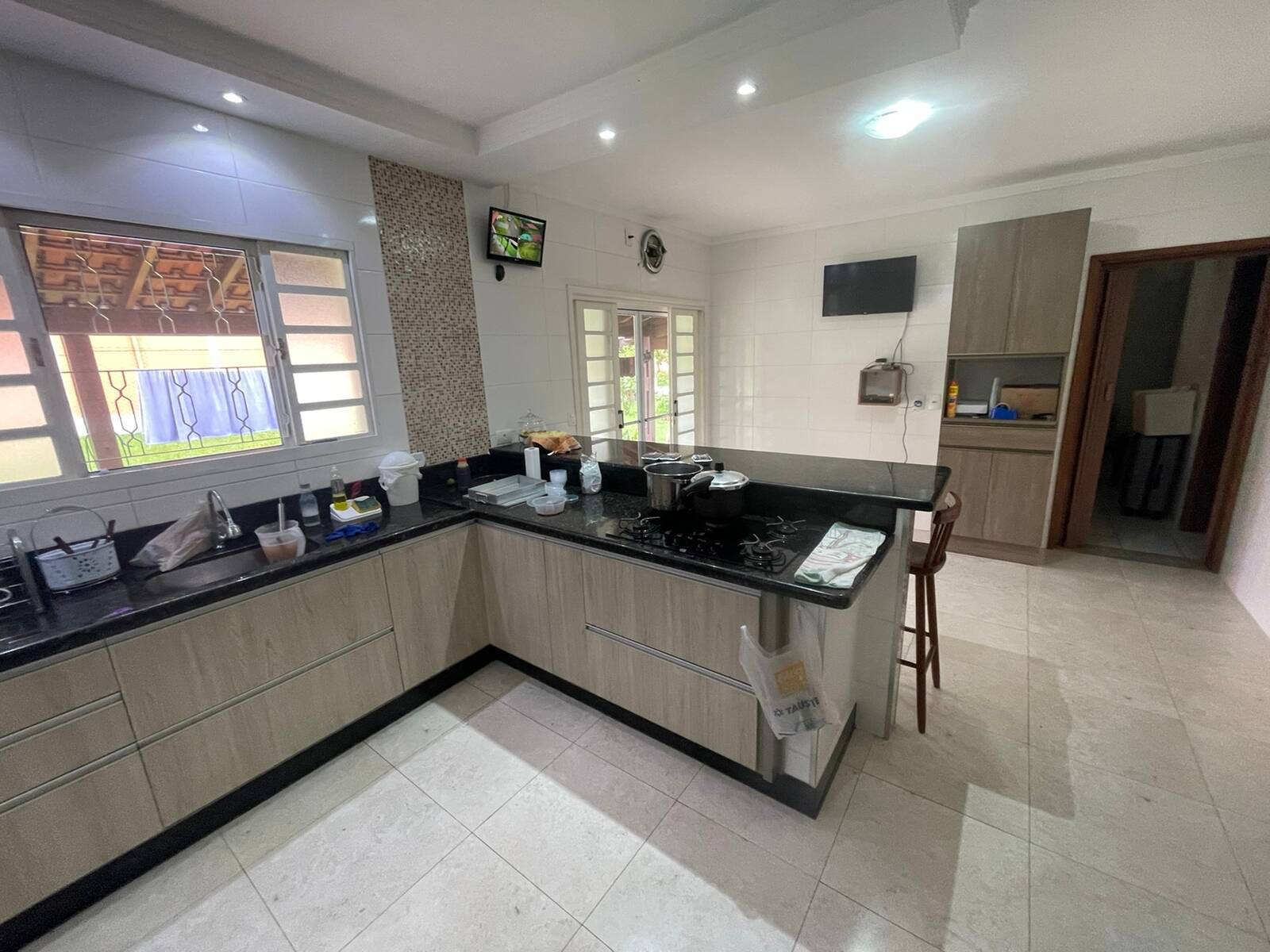 Chácara à venda com 4 quartos, 250m² - Foto 4