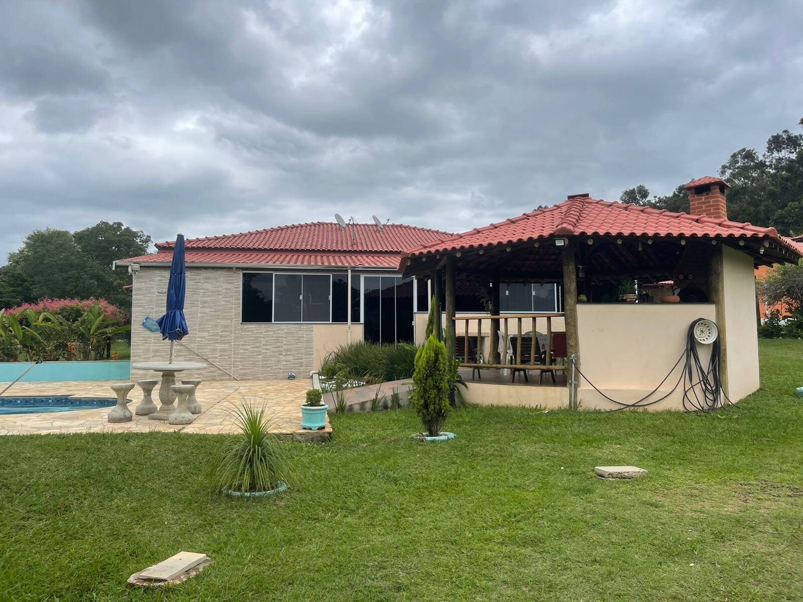 Chácara à venda com 4 quartos, 250m² - Foto 13