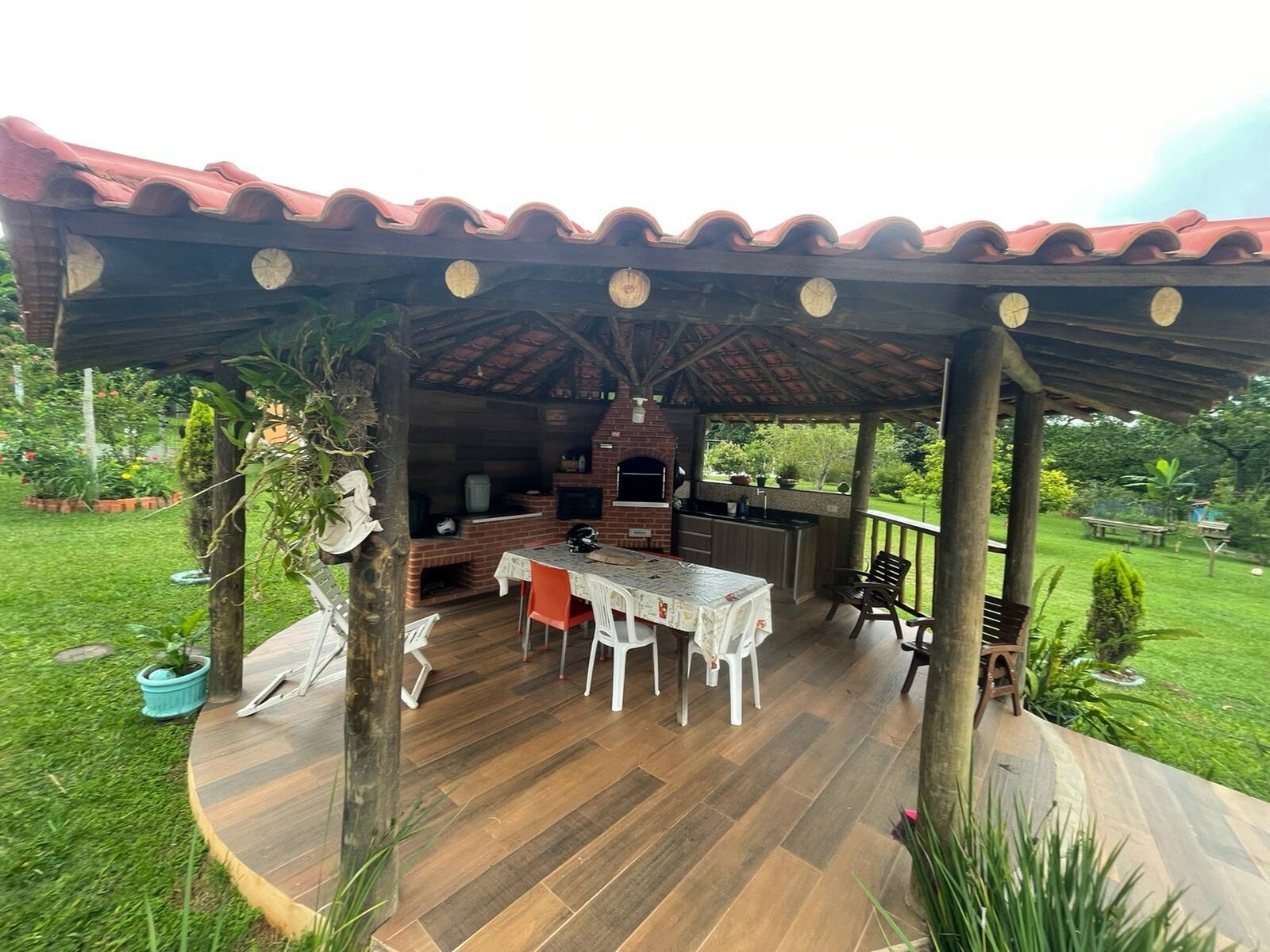 Chácara à venda com 4 quartos, 250m² - Foto 16