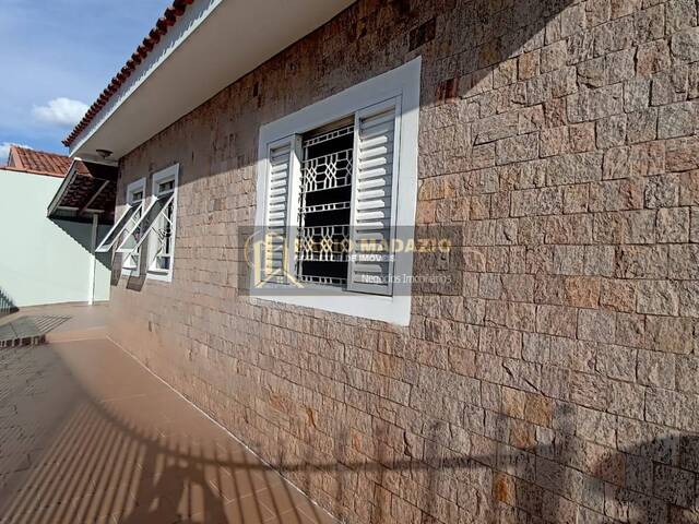 #1071 - Casa para Venda em São Pedro - SP - 1