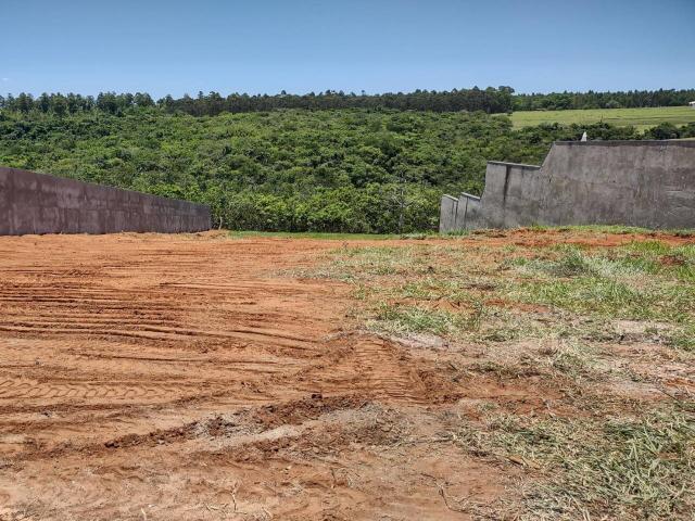 #560 - Terreno para Venda em São Pedro - SP