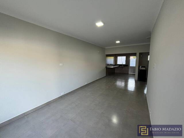 #760 - Casa para Venda em São Pedro - SP