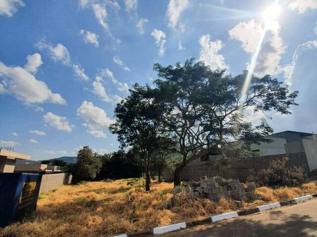 #795 - Terreno para Venda em São Pedro - SP