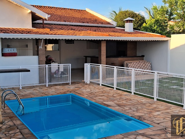 #911 - Casa para Venda em São Pedro - SP