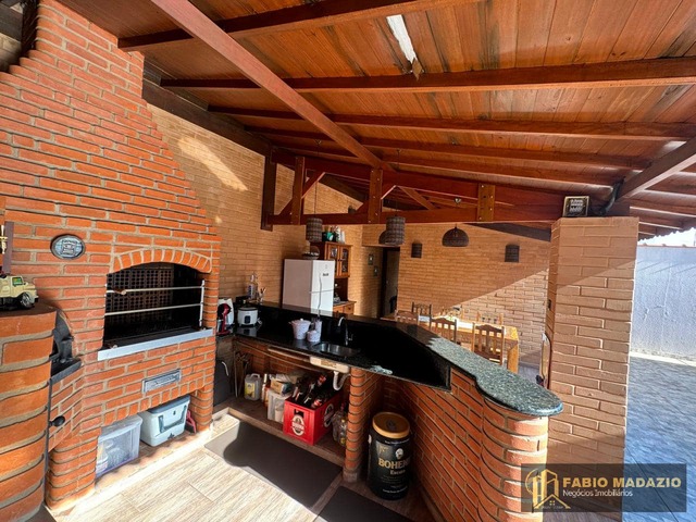 #920 - Casa para Venda em São Pedro - SP