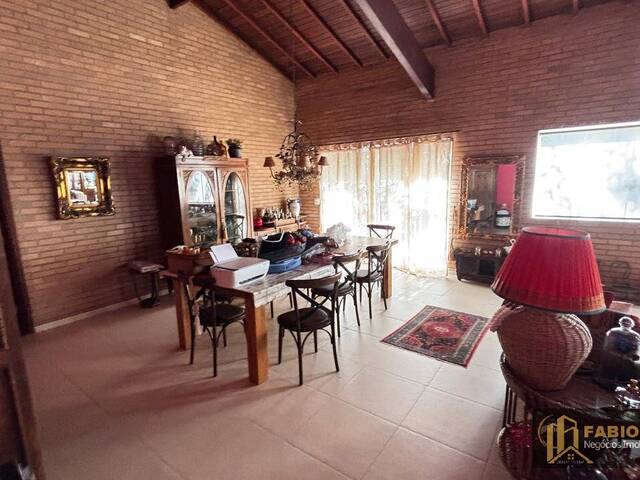 #929 - Casa para Venda em São Pedro - SP