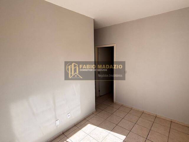 #977 - Casa para Venda em São Pedro - SP - 2