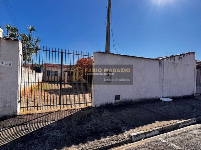 #982 - Casa para Venda em São Pedro - SP