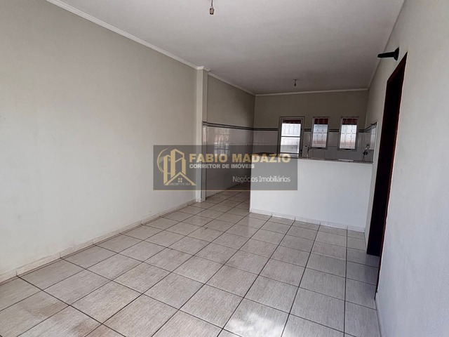 #988 - Casa para Venda em São Pedro - SP - 2