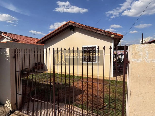 #1001 - Casa para Venda em São Pedro - SP - 1