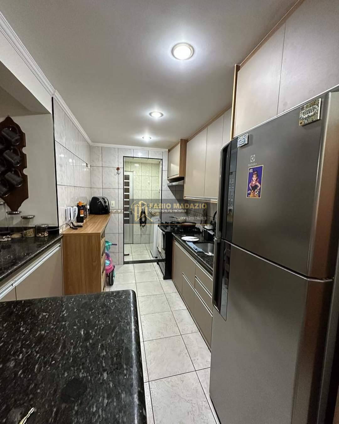 Apartamento à venda com 2 quartos, 80m² - Foto 2