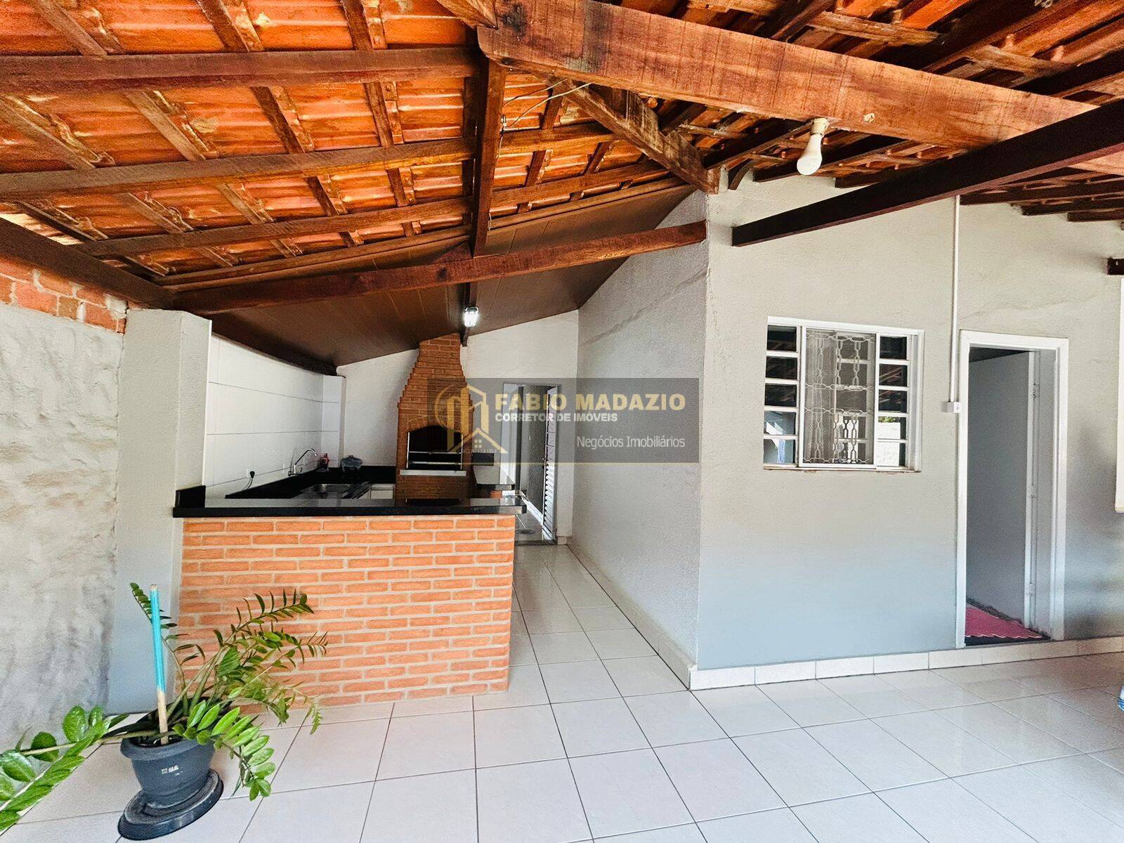 Casa à venda com 2 quartos, 187m² - Foto 4