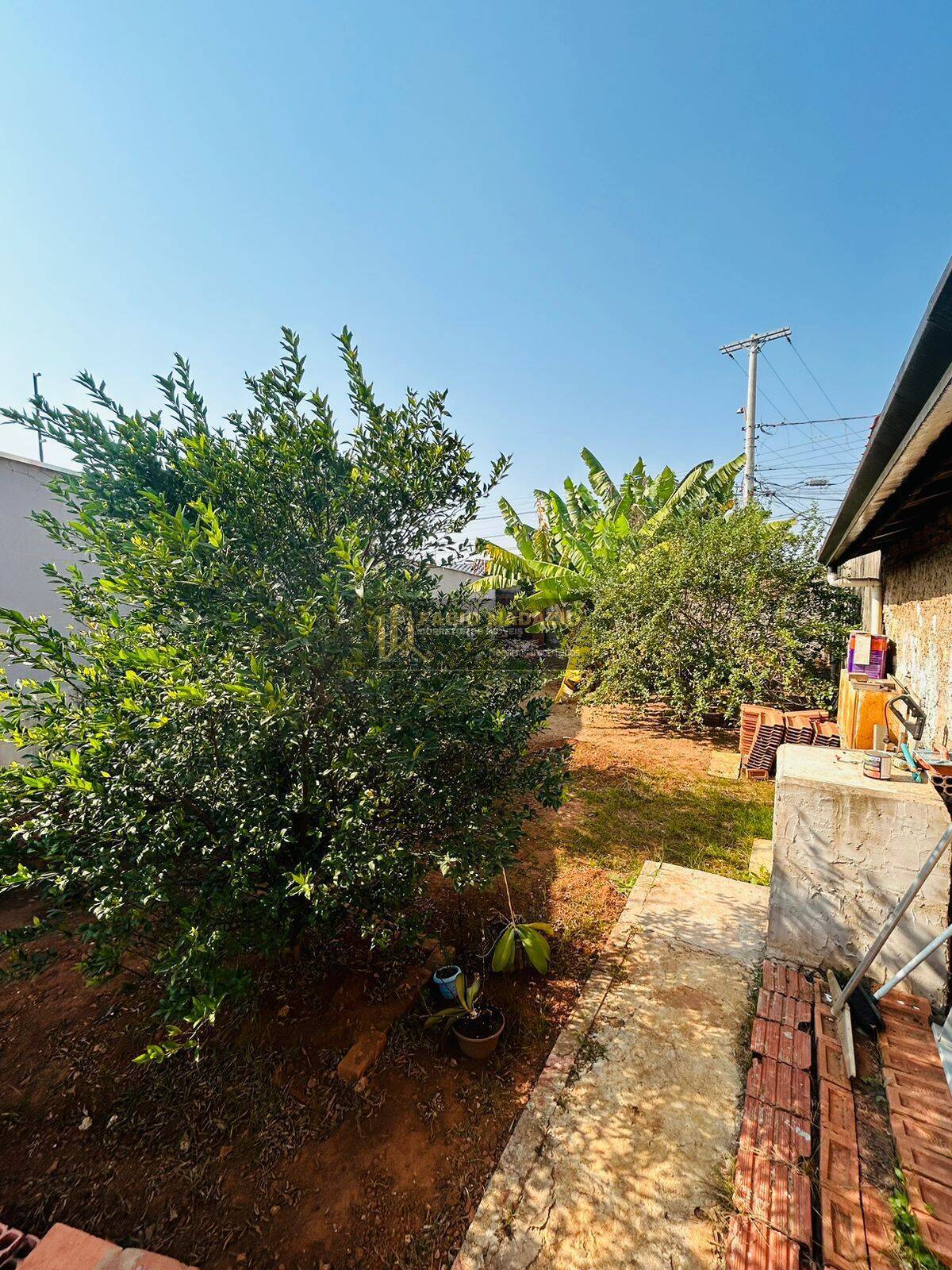 Casa à venda com 2 quartos, 187m² - Foto 2