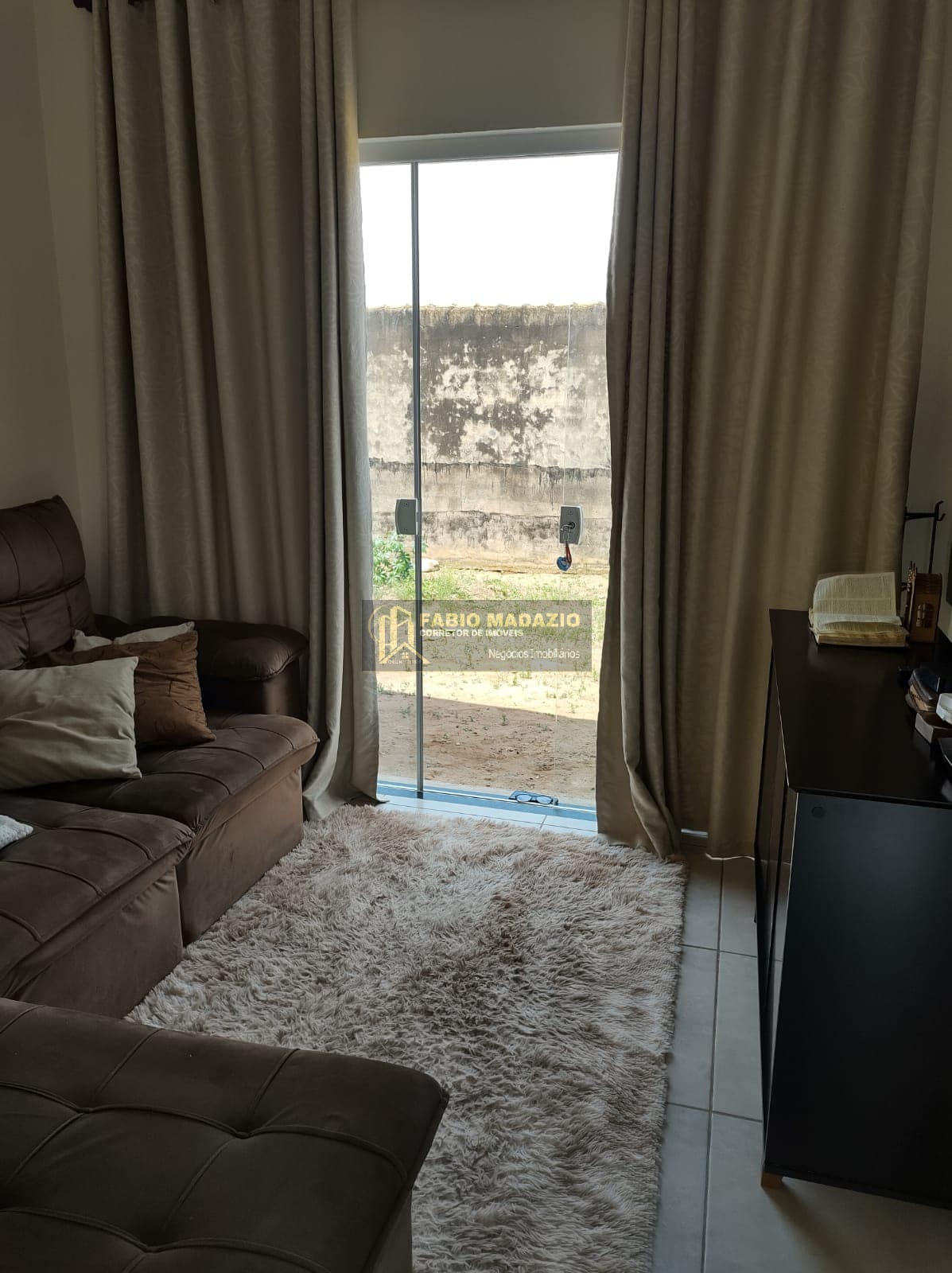 Casa à venda com 2 quartos, 55m² - Foto 1
