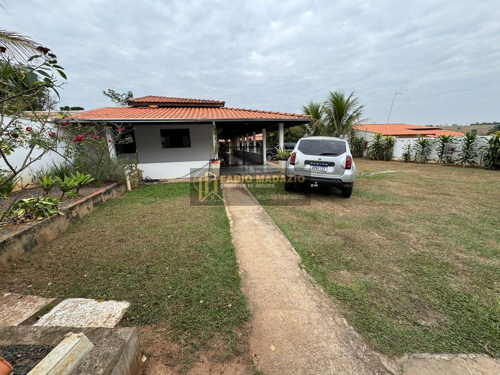 Chácara à venda com 3 quartos, 226m² - Foto 9