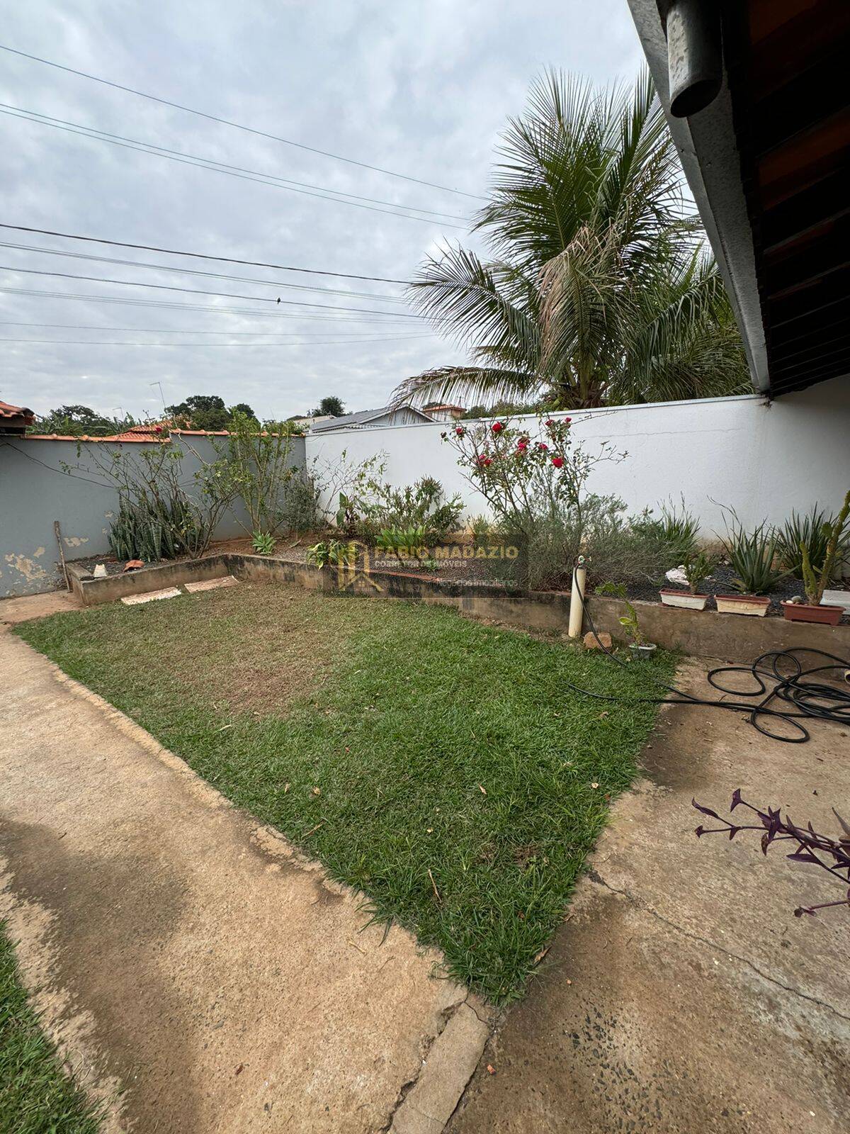 Chácara à venda com 3 quartos, 226m² - Foto 11