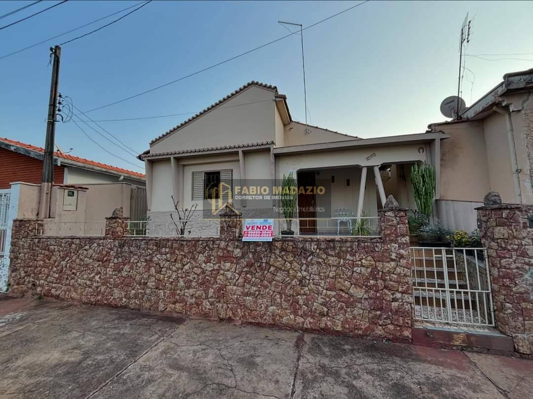 Casa à venda com 4 quartos, 142m² - Foto 1