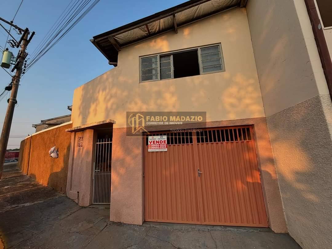 Casa à venda com 4 quartos, 142m² - Foto 4