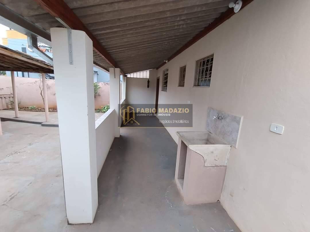 Casa à venda com 4 quartos, 142m² - Foto 11