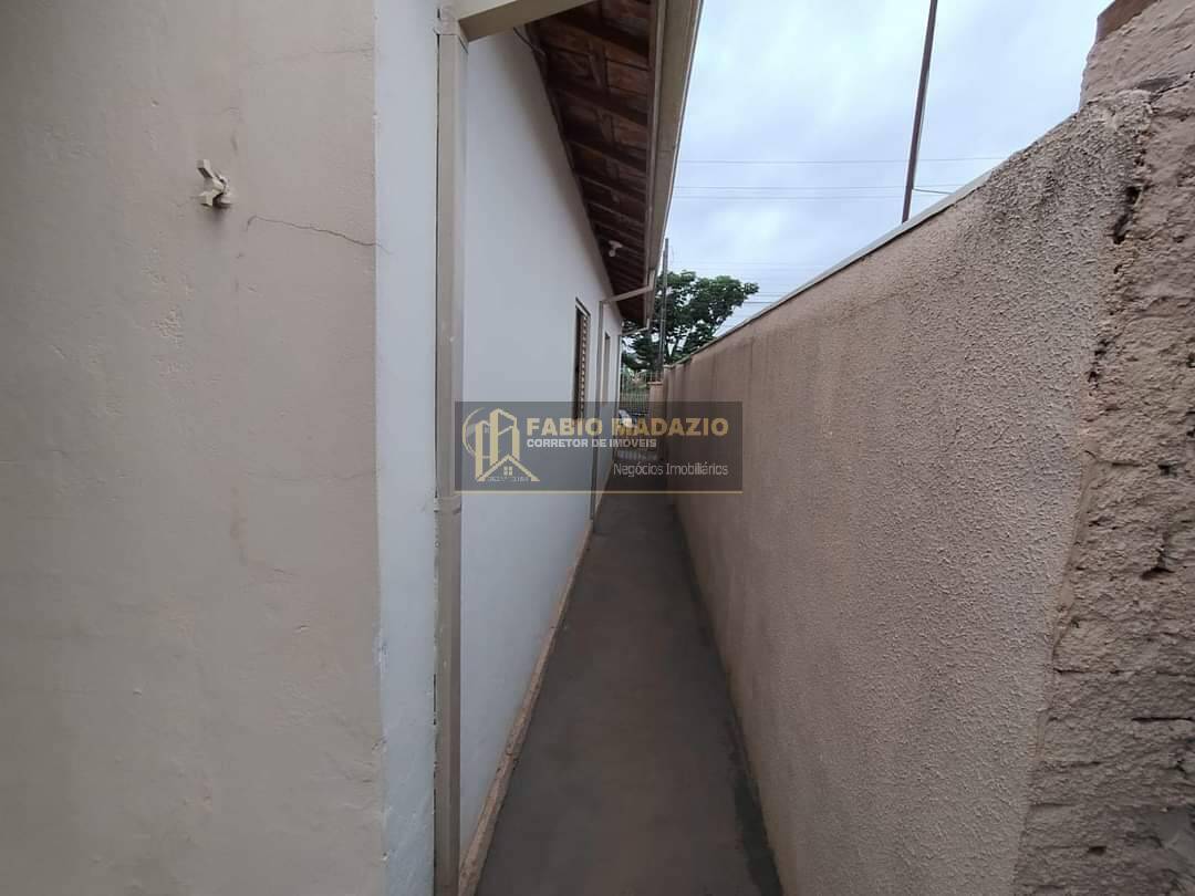 Casa à venda com 4 quartos, 142m² - Foto 17