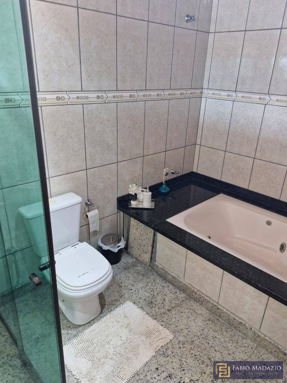 Chácara à venda com 5 quartos, 1000m² - Foto 8
