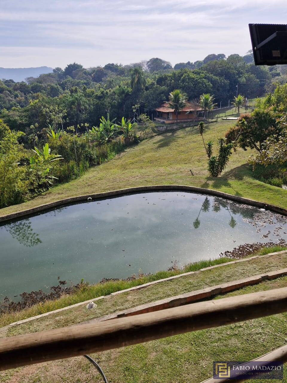 Chácara à venda com 5 quartos, 1000m² - Foto 2
