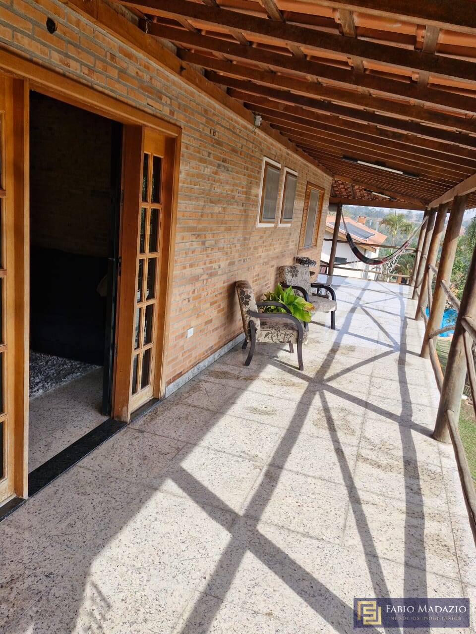 Chácara à venda com 5 quartos, 1000m² - Foto 4