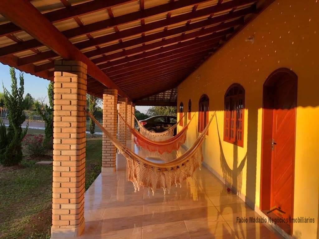 Chácara à venda com 3 quartos, 215m² - Foto 4
