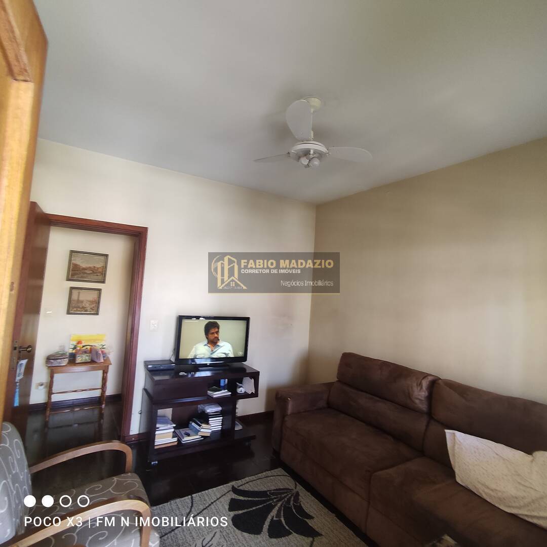 Casa à venda com 5 quartos, 250m² - Foto 6