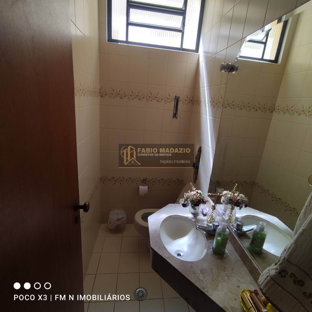 Casa à venda com 5 quartos, 250m² - Foto 14