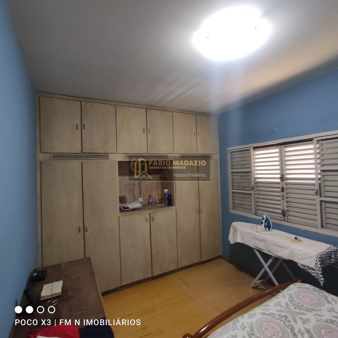 Casa à venda com 5 quartos, 250m² - Foto 25