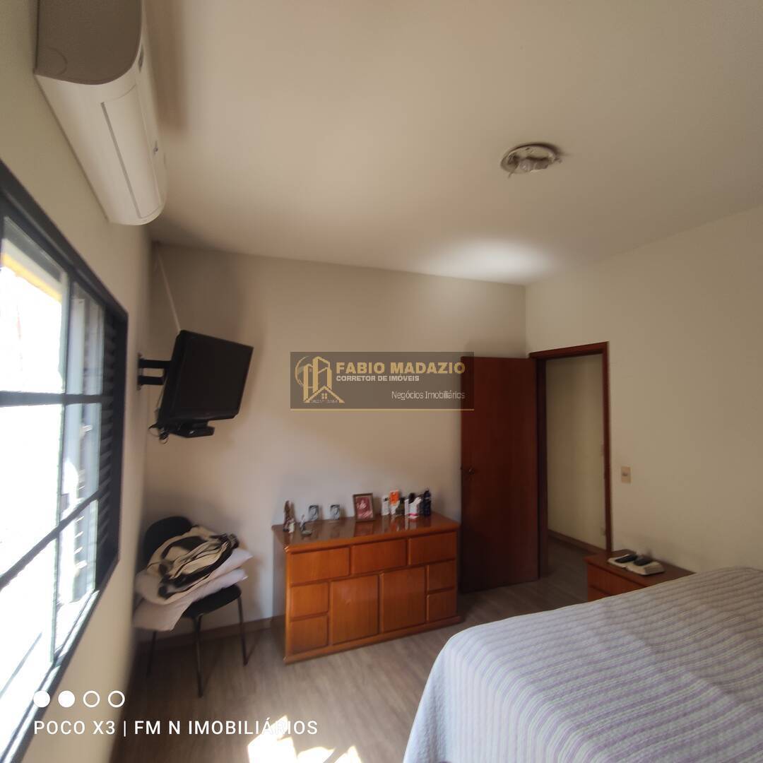 Casa à venda com 5 quartos, 250m² - Foto 31