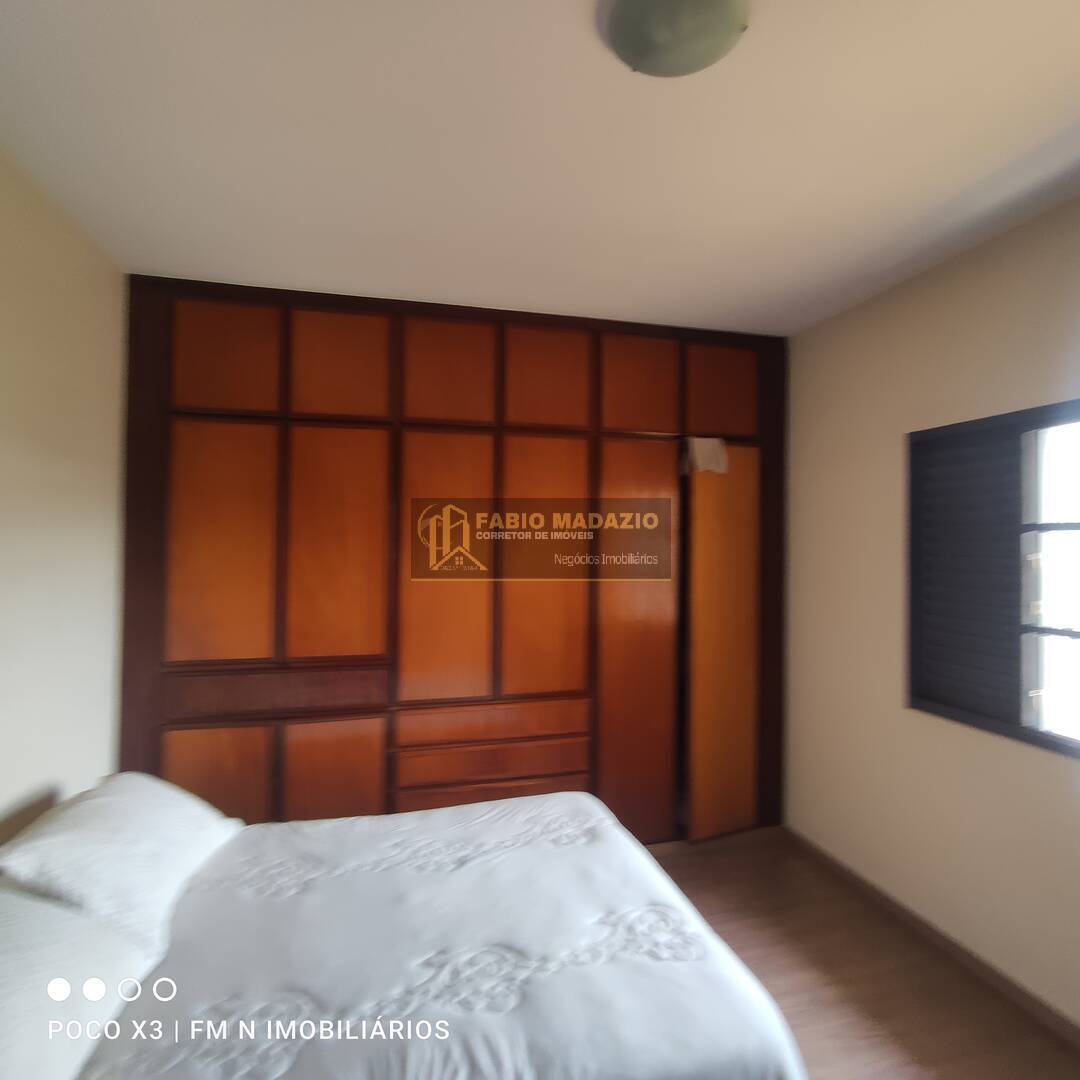 Casa à venda com 5 quartos, 250m² - Foto 35