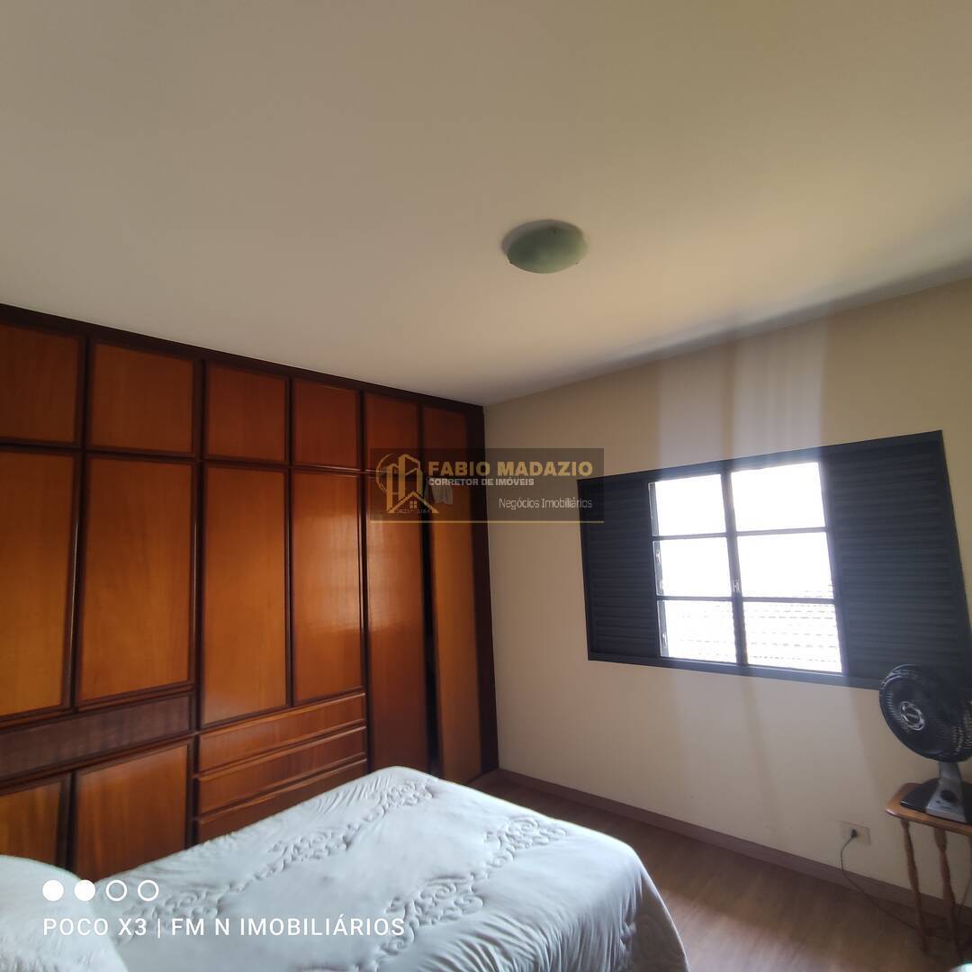 Casa à venda com 5 quartos, 250m² - Foto 37
