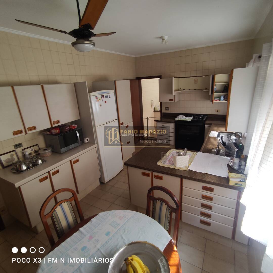 Casa à venda com 5 quartos, 250m² - Foto 15