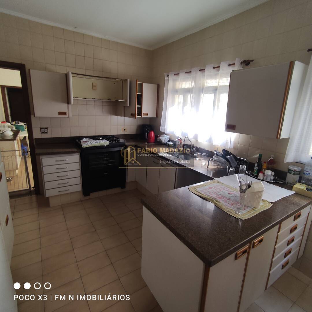 Casa à venda com 5 quartos, 250m² - Foto 16