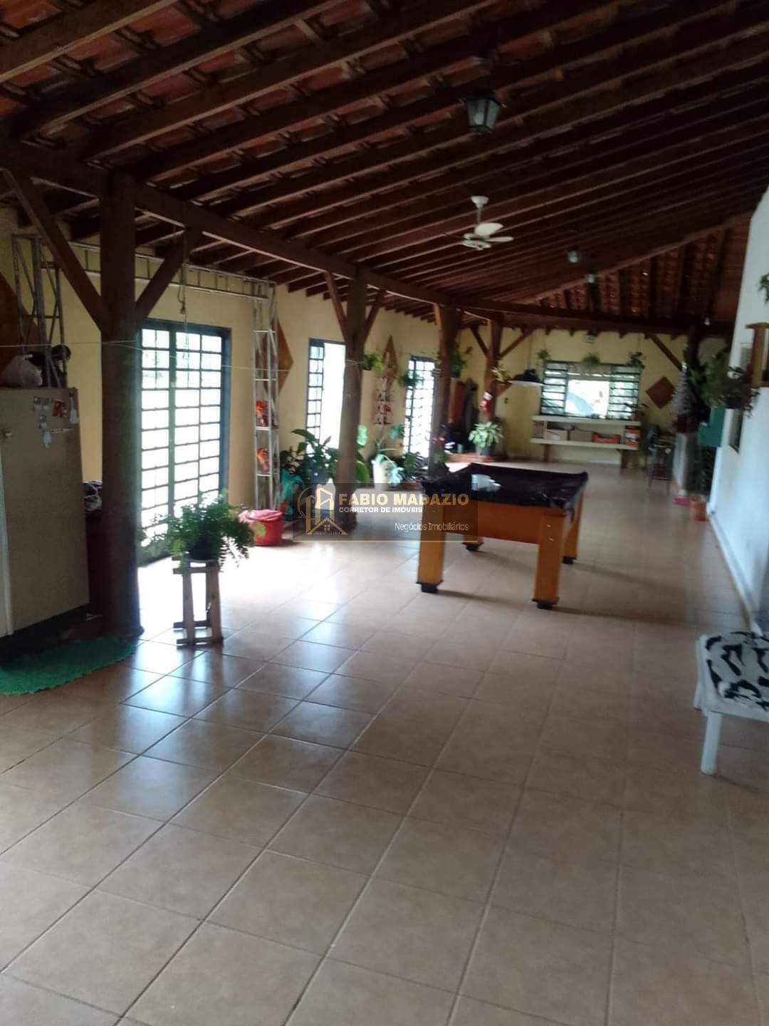 Chácara à venda com 4 quartos, 320m² - Foto 1