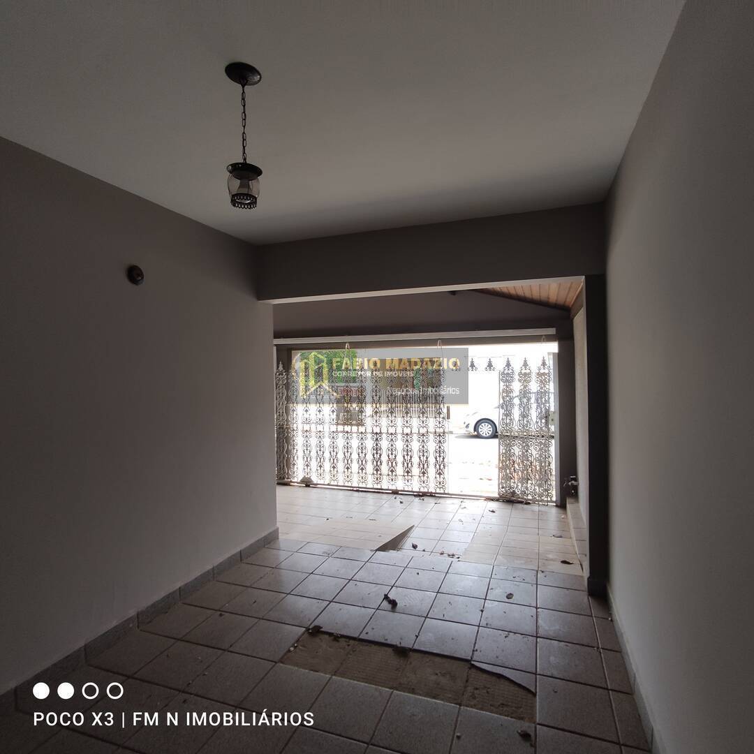 Casa à venda e aluguel com 3 quartos, 270m² - Foto 5