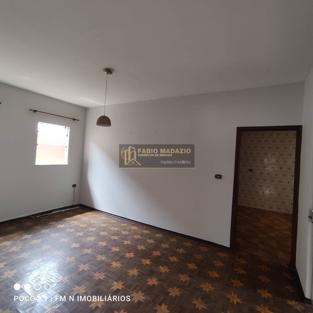 Casa à venda e aluguel com 3 quartos, 270m² - Foto 8