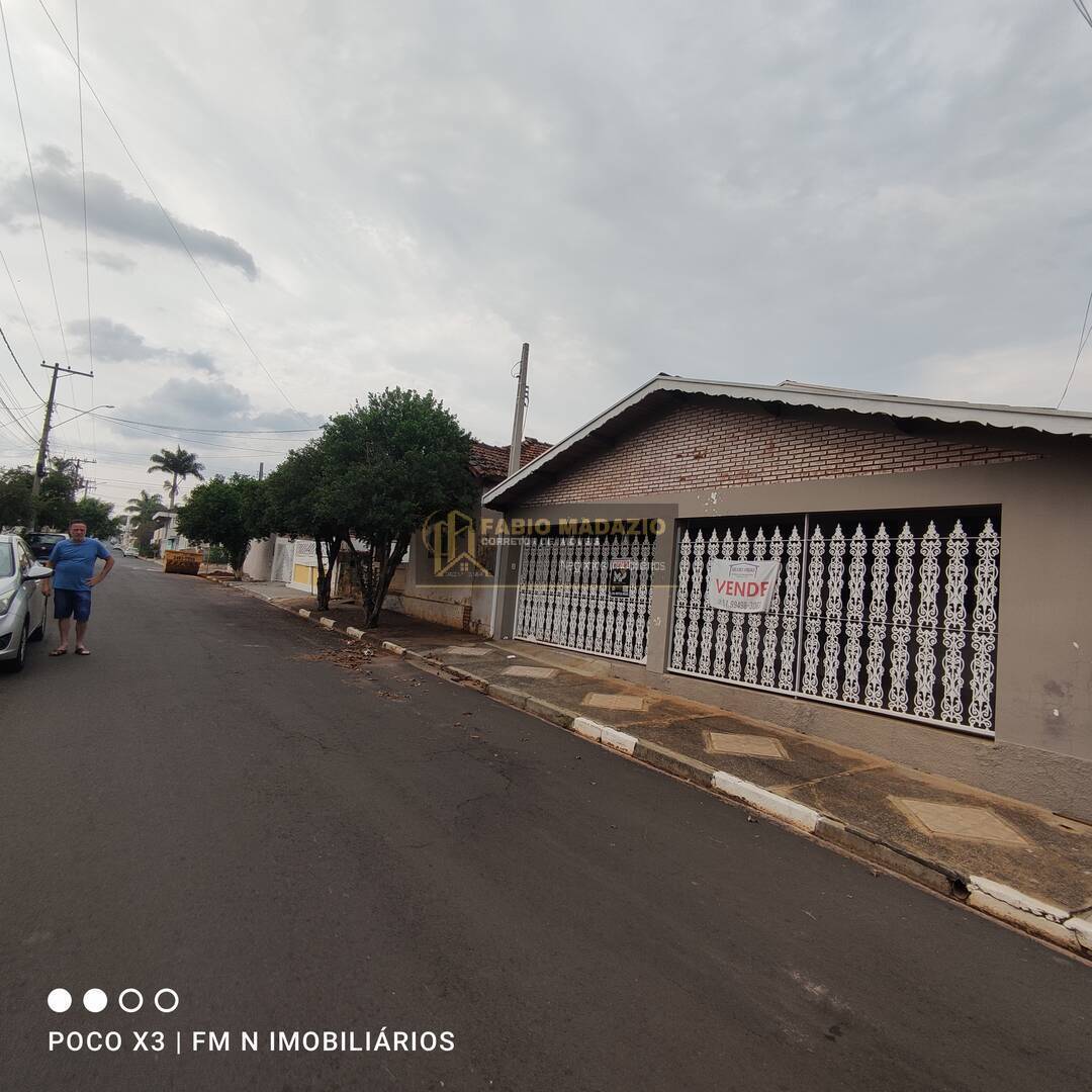 Casa à venda e aluguel com 3 quartos, 270m² - Foto 38