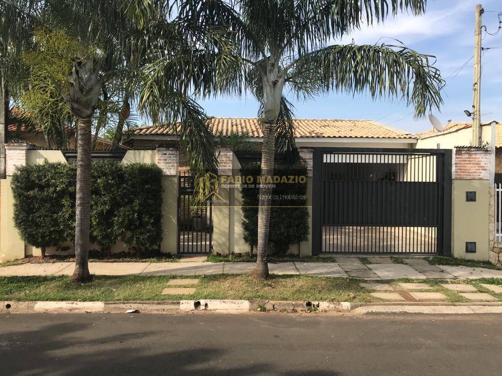 Casa, 3 quartos, 200 m² - Foto 1