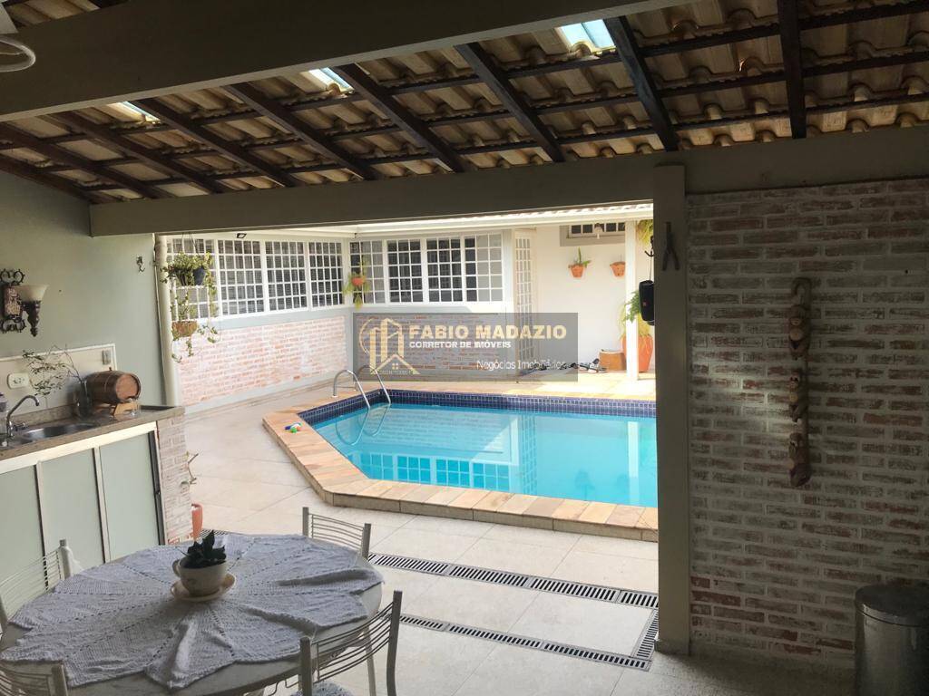 Casa, 3 quartos, 200 m² - Foto 9