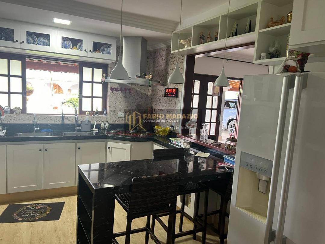 Chácara à venda com 7 quartos, 700m² - Foto 12