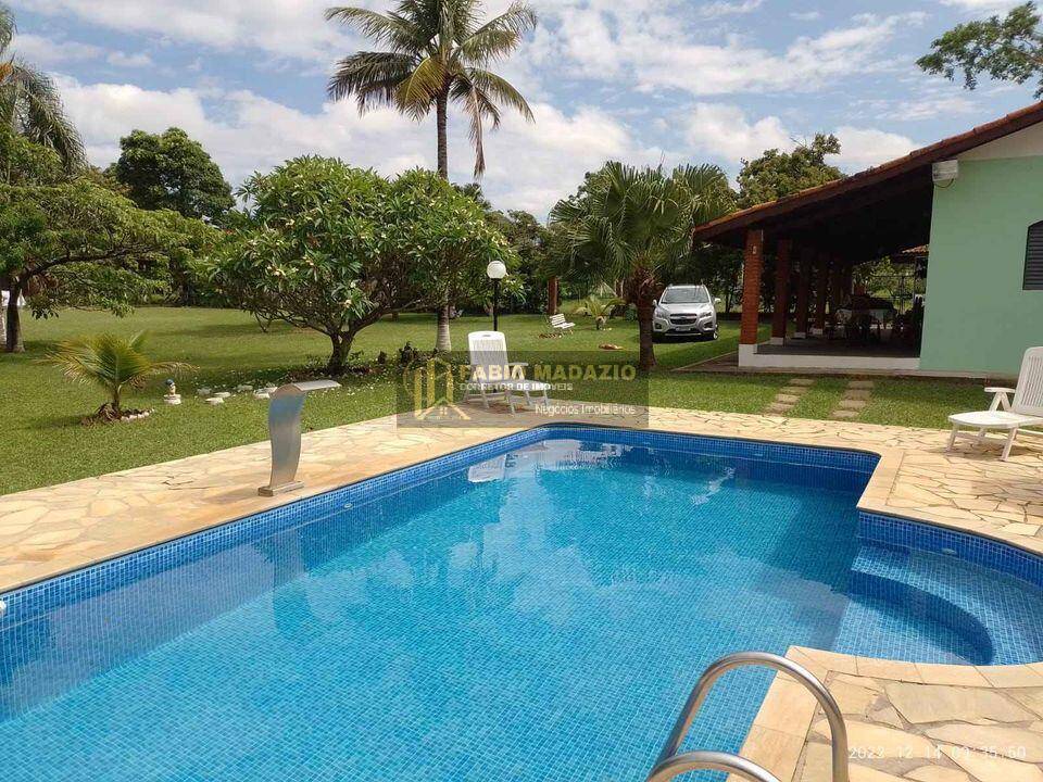 Chácara à venda com 3 quartos, 172m² - Foto 4