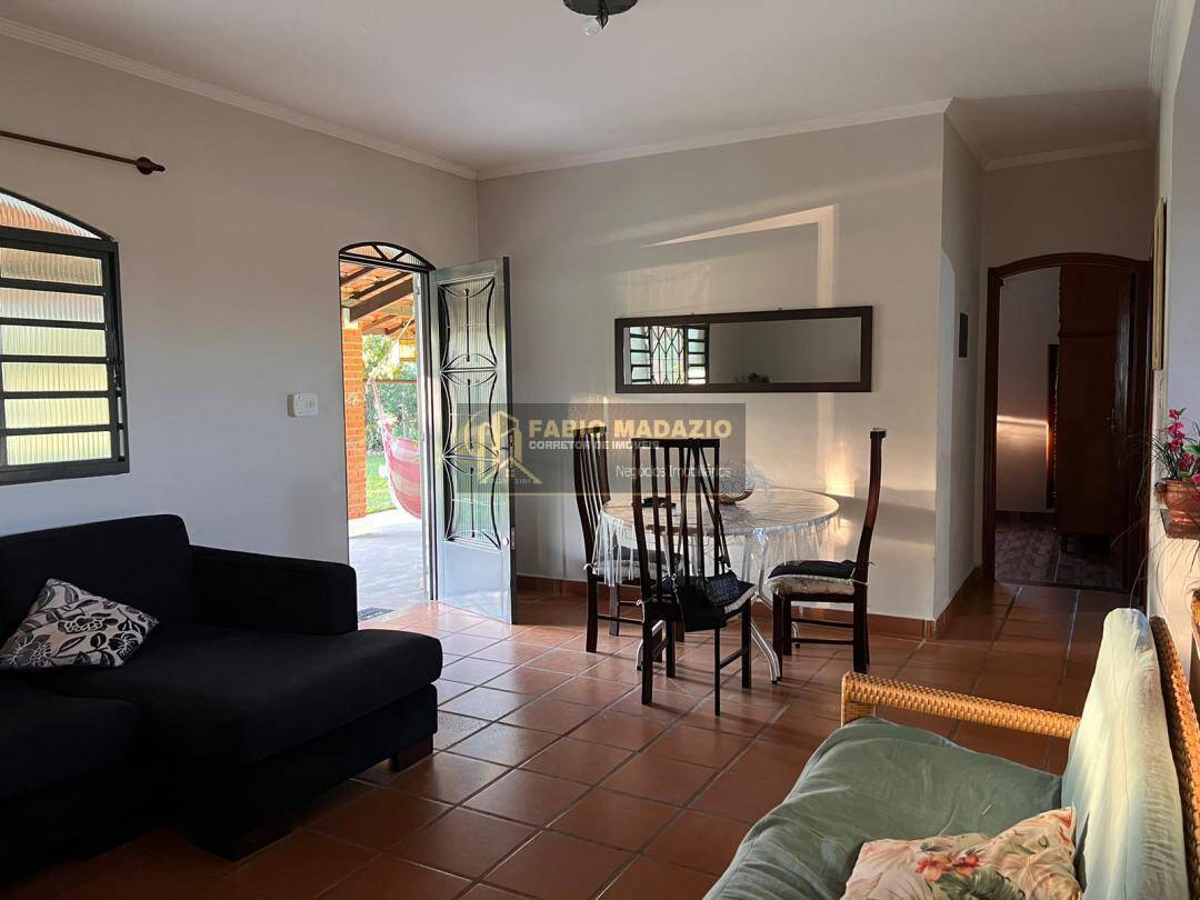 Chácara à venda com 3 quartos, 172m² - Foto 10