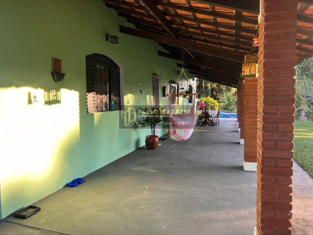 Chácara à venda com 3 quartos, 172m² - Foto 9