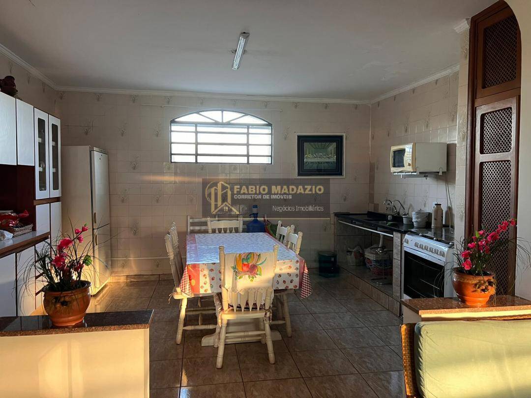 Chácara à venda com 3 quartos, 172m² - Foto 11