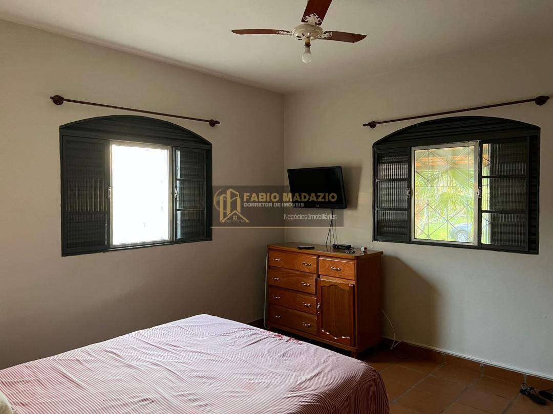Chácara à venda com 3 quartos, 172m² - Foto 13